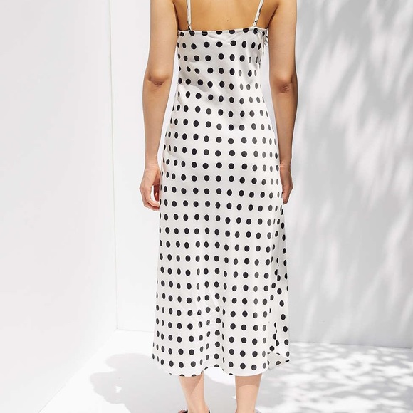 OU KELLY SURPLICE B&W POLKA DOT MIDI DRESS - Picture 3 of 8